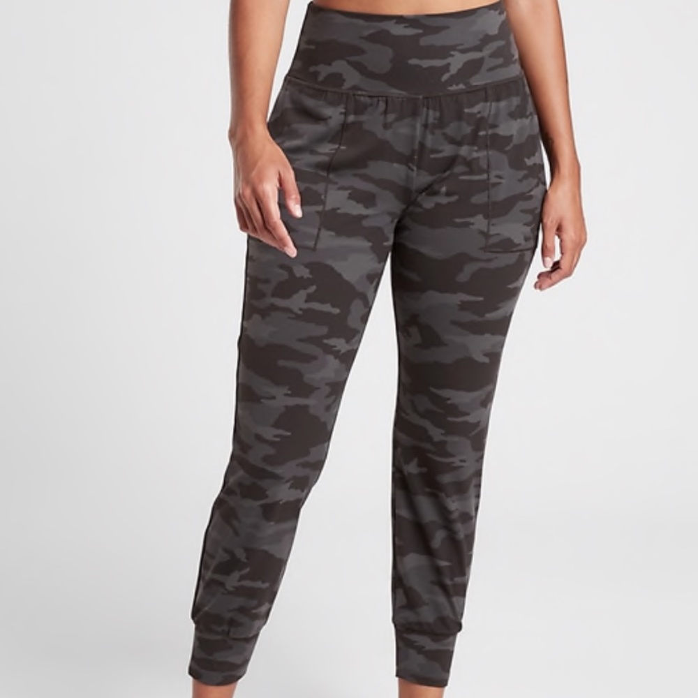 Athleta Salutation Jogger Camo